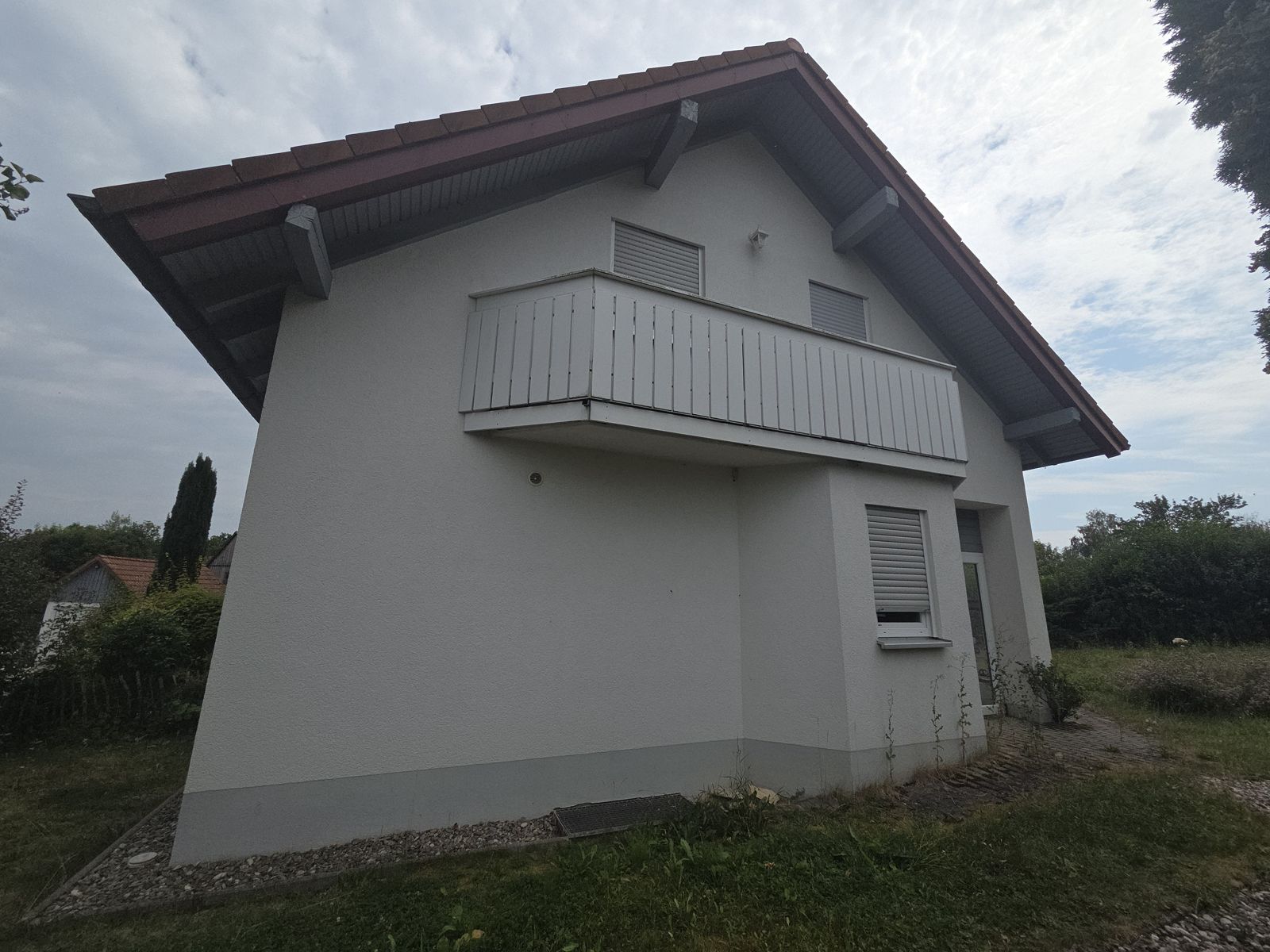 Balkon und Giebelseite
